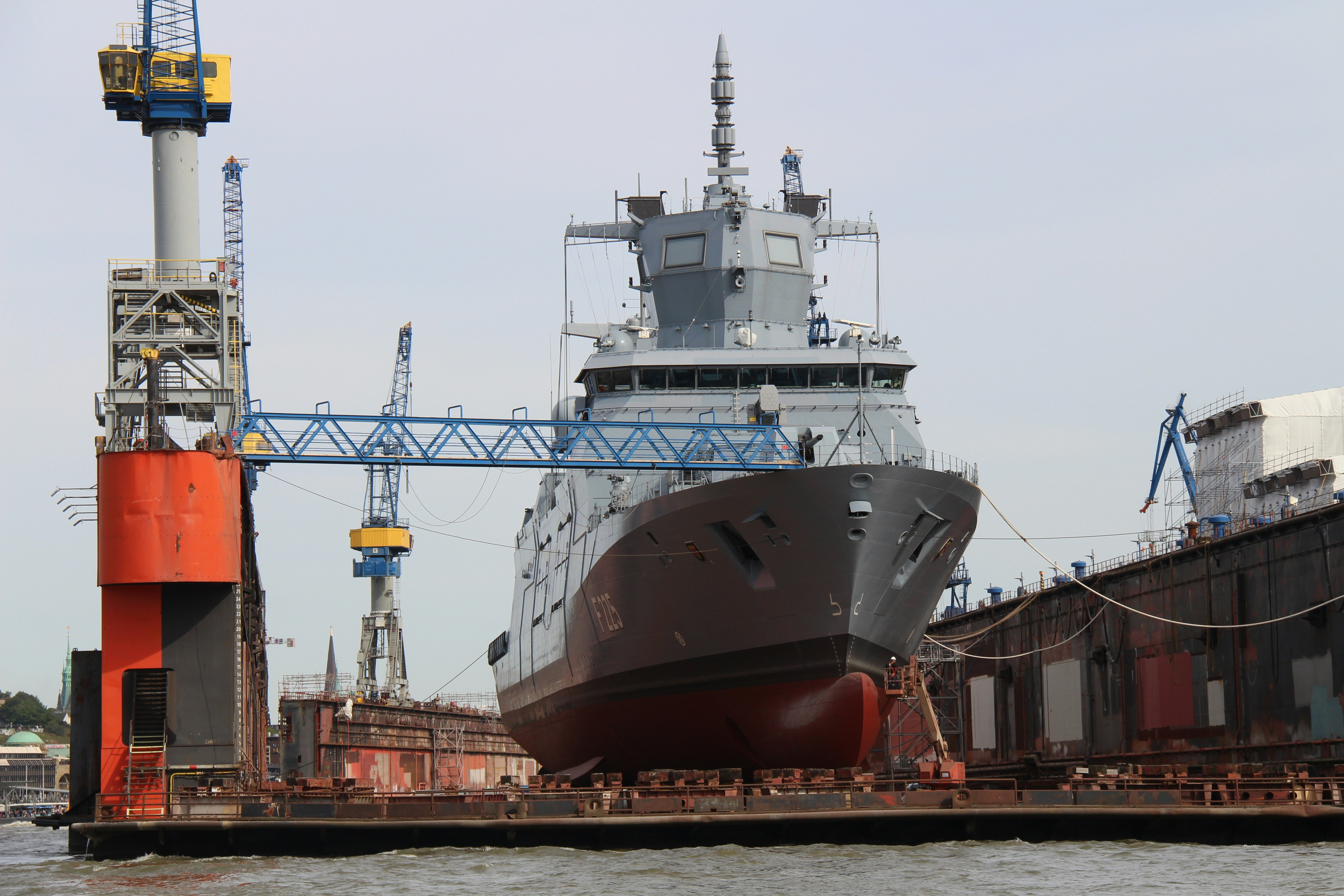 Судостроение